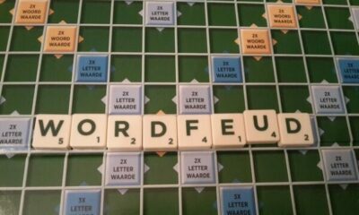 Scrabble tiles on board: WORDFEUD